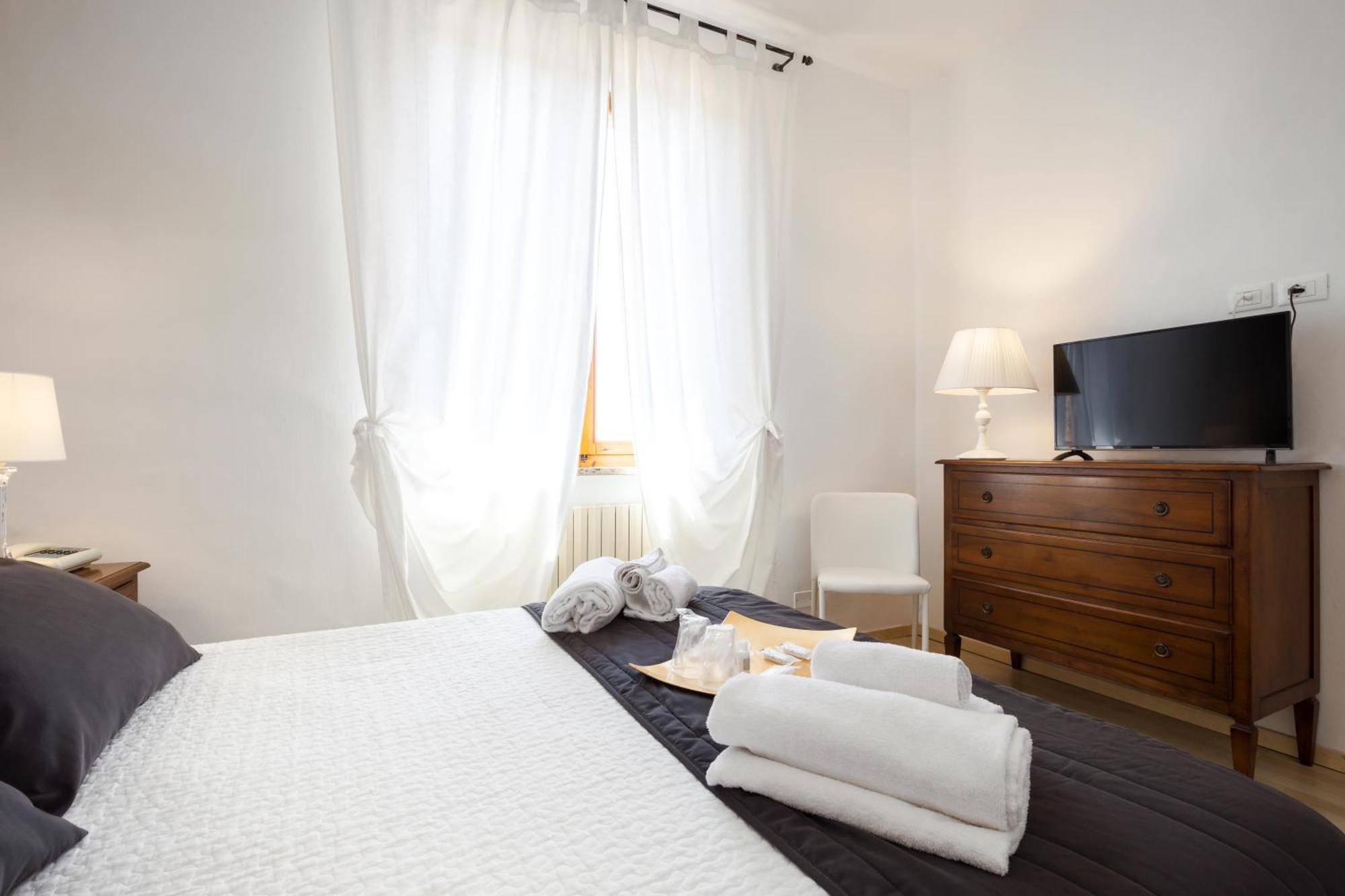 Hotel Porta Romana Di Luce Hotels Сиена Экстерьер фото