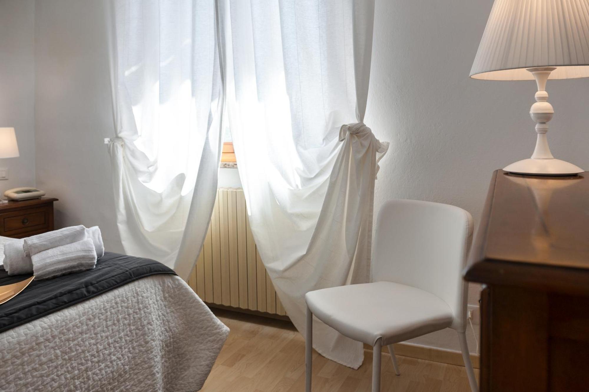 Hotel Porta Romana Di Luce Hotels Сиена Экстерьер фото
