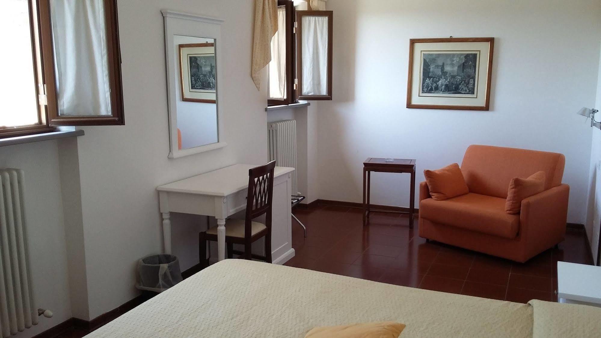 Hotel Porta Romana Di Luce Hotels Сиена Экстерьер фото