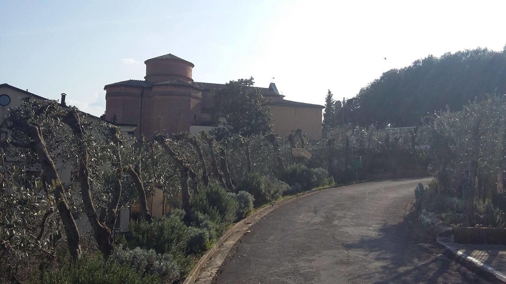 Hotel Porta Romana Di Luce Hotels Сиена Экстерьер фото
